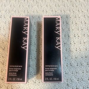 Mary Kay Facial Spray - Black and Pink